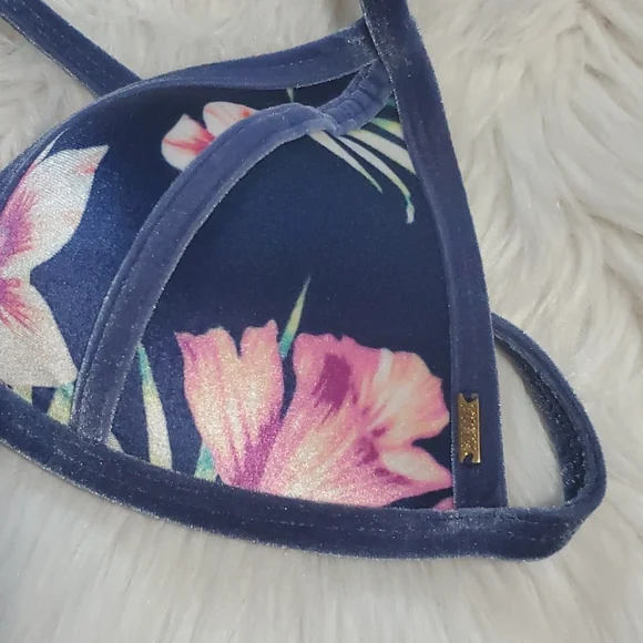 PINK VS blue floral velvet bikini top - Picture 2 of 4